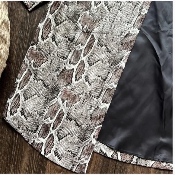 $258 SONG OF STYLE Rove Top M from Revolve - Picture 5 of 6